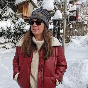 Meet your Posher, Emily